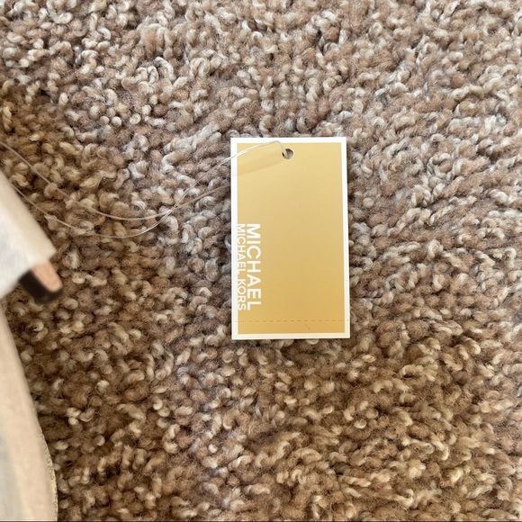 SOLD ✨ Michael Kors Jet Set Logo Crossbody Purse - Picture 6 of 14